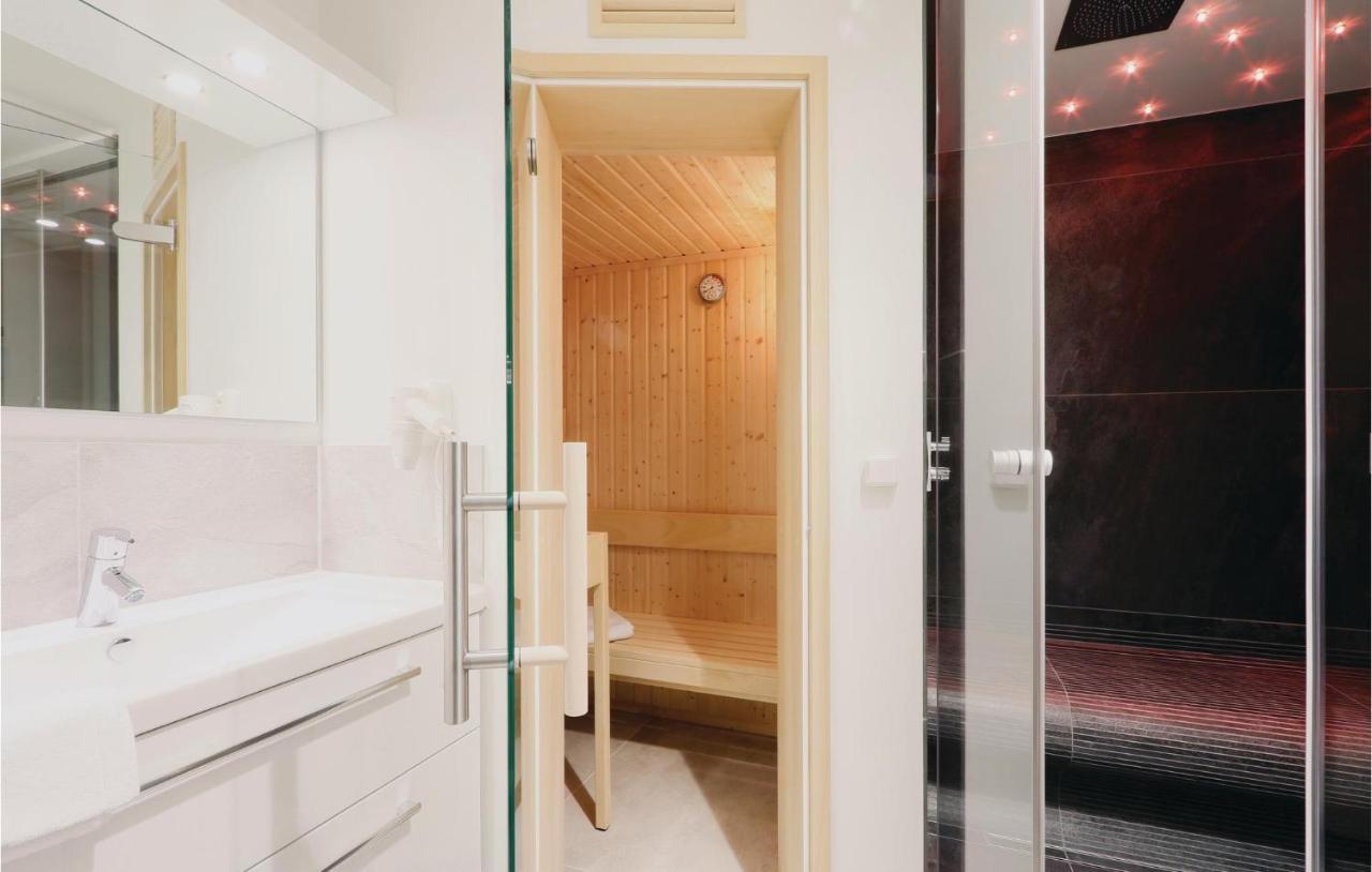 Lovely Apartment In Luebeck Travemuende With Sauna Exteriér fotografie
